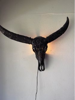 Skull Bliss Carved Buffalo Skull Lamp