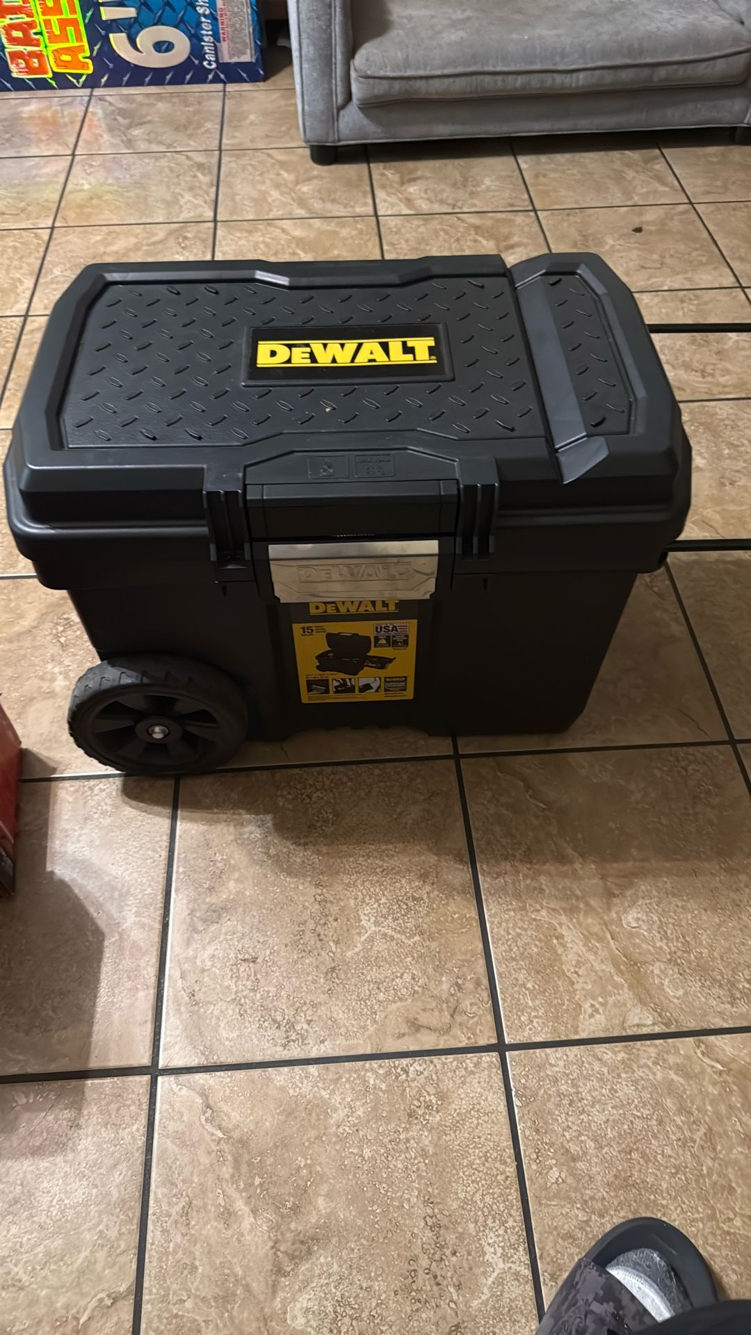 Dewalt 15 Gallon Chest