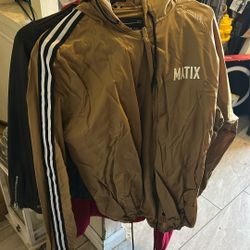 Matix Hooded Windbreaker (XL)