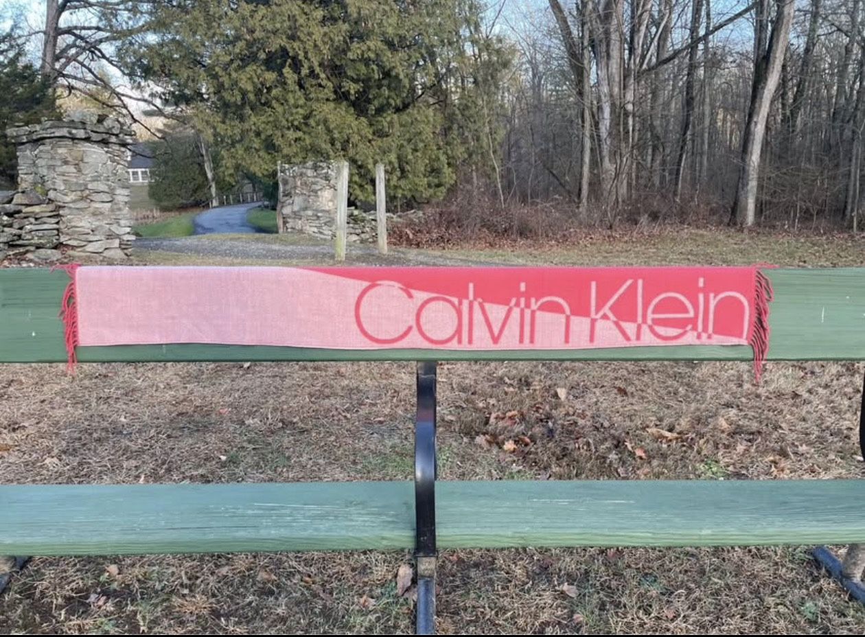 Vintage 90’s Calvin Klein scarf/wrap.