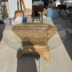 Vintage Sheath Of Wheat Rattan Table And 4 Chairs