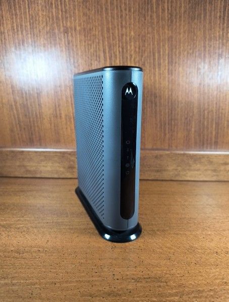 Motorola MB8600 DOCSIS 3.1 Ultra-High Speed Cable Modem Approved for Xfinity by Comcast, Spectrum, Cox Supports Cable Plans up to 1000 Mbps