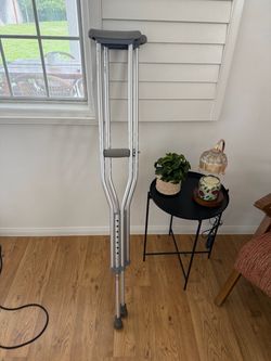 Free Crutches