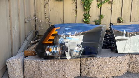 2013-2018 Ram 1500 Headlights and Steps