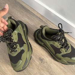 Balenciaga Size 9
