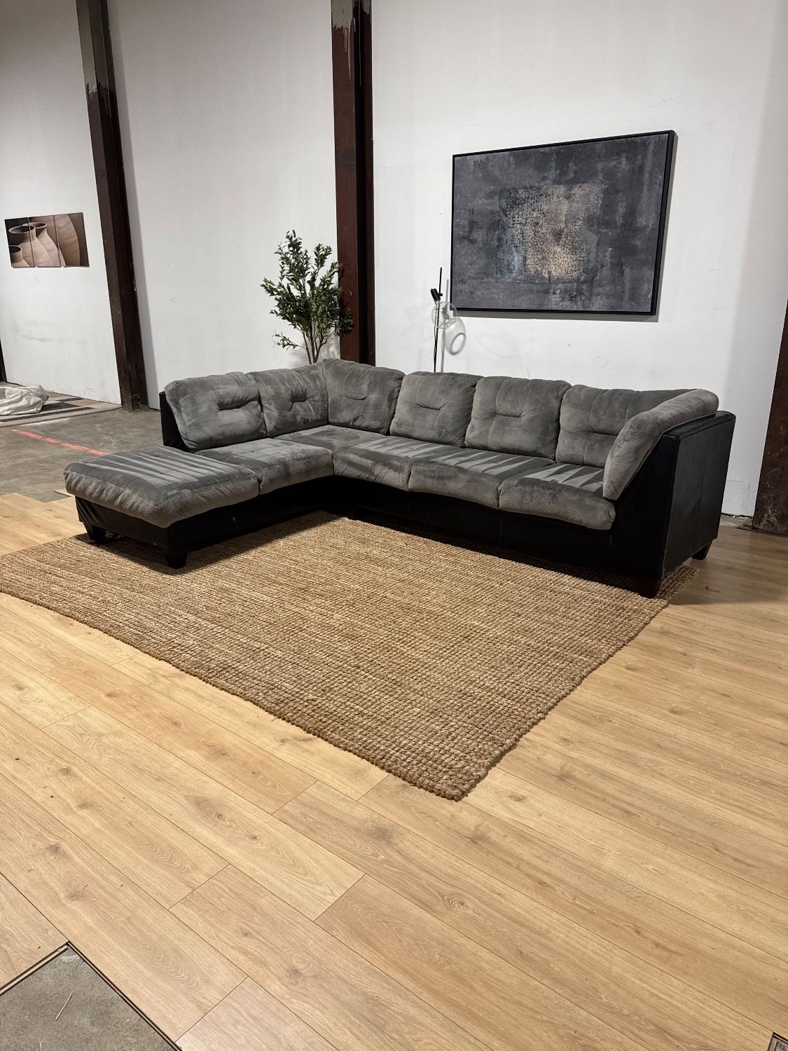 Gray Sectional Sofa 🚛 Delivery Available