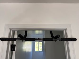 Pull up bar