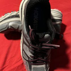 Hoka 8