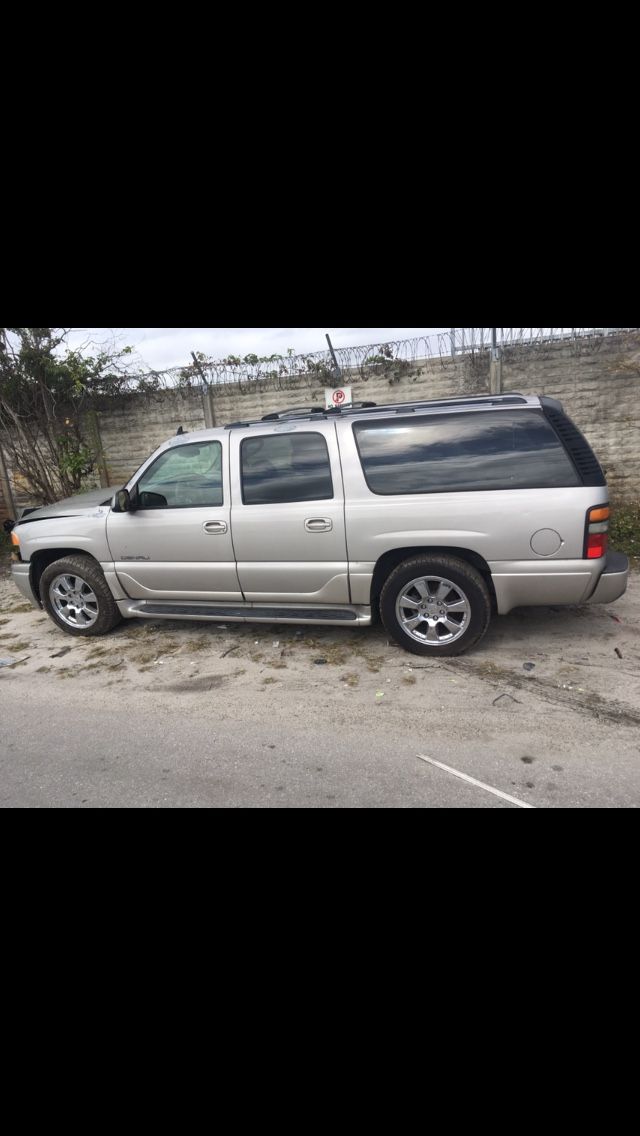 2006 GMC Yukon XL Denali parts truck, OEM GMC Chevy parts