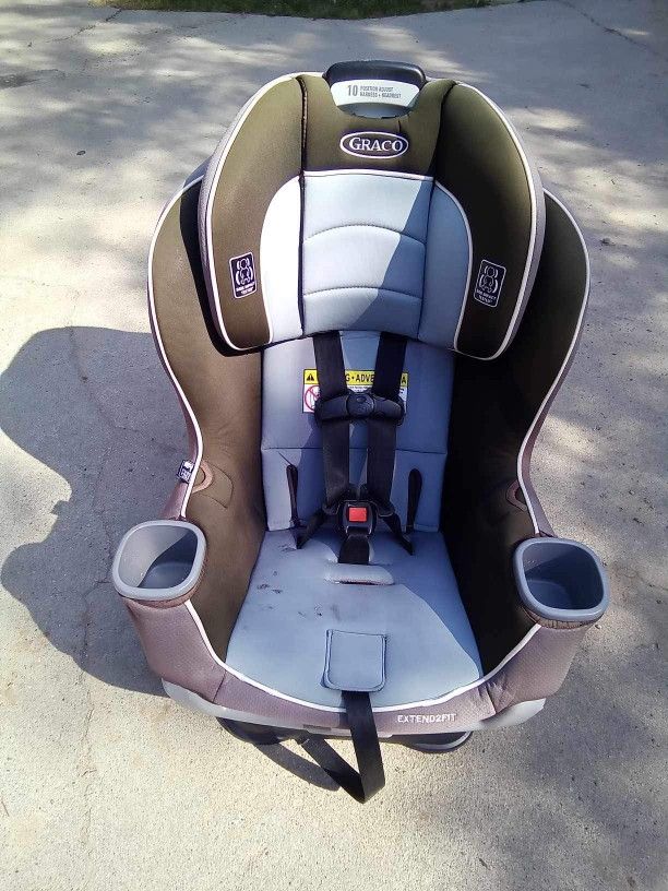 Graco Extend Fit Booster Car Seat Has Some Burn Holes But Cleaned And Ready To Be Used