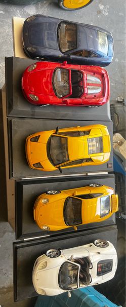 1:18 scale die-cast model cars