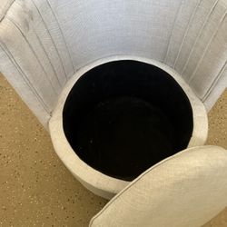 Beige little chair with storage