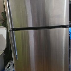 GE Stainless Steel Refrigerator
