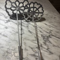 Iron Molds/Bunueleras