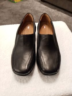 New Un Structured Clarks Black Leather Shoes Dz. 7 M