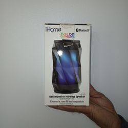 IHOME RECHARGEABLE WIRELESS  BLUETOOTH SPEAKER COLOR CHANGING