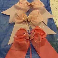 Moños 🎀 Para Niñas Each $5