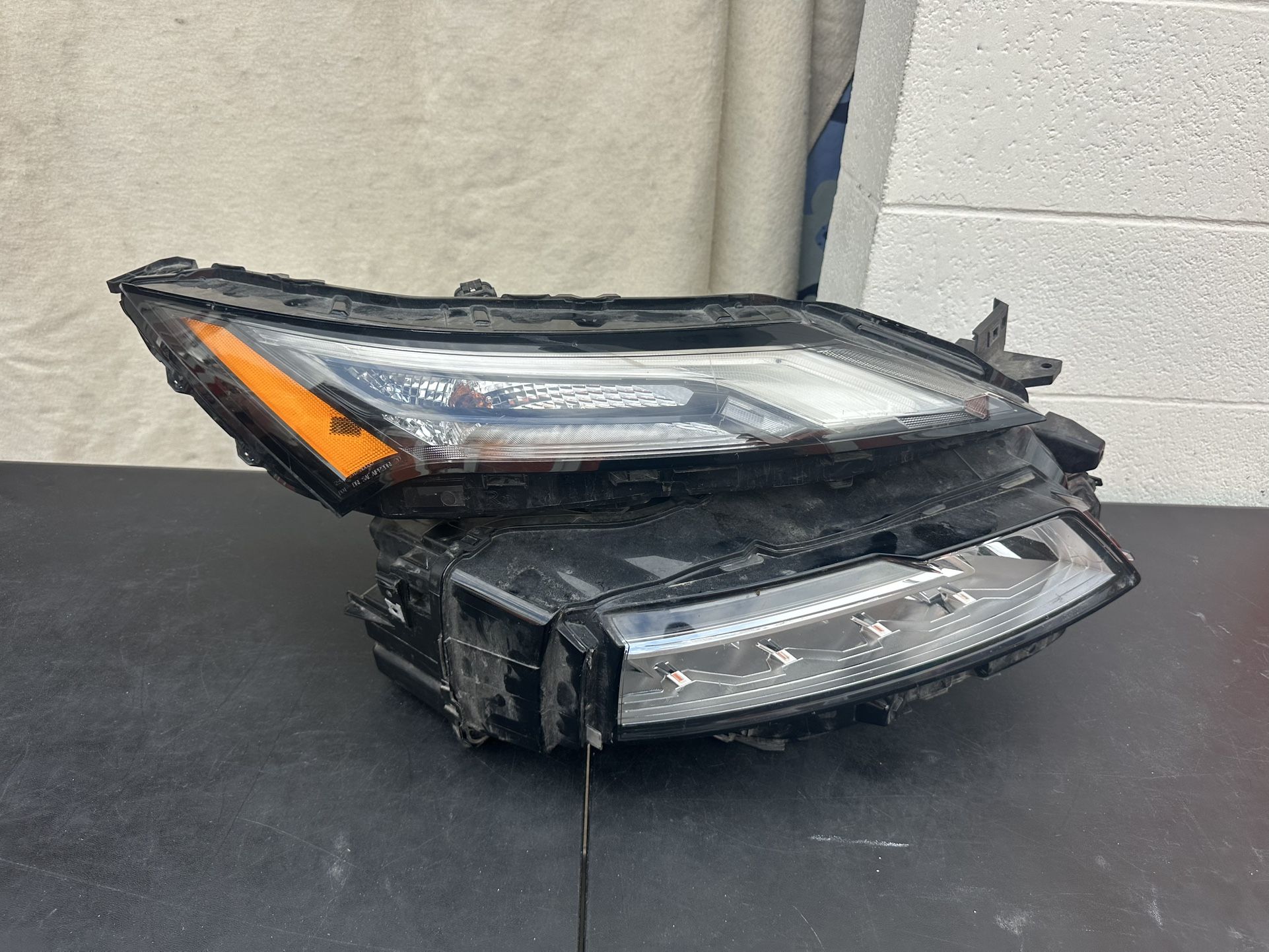 2021 -2022 -2023 Nissan Rogue upper and lower LED Headlights Right Passenger OEM
