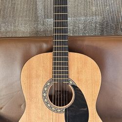 Rogue Starter Acoustic Guitar, Matte Natural Great Condition 