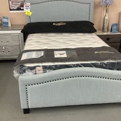 FULL SIZE BED FRAME ONLY 🤩