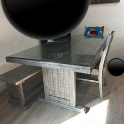 Dinning Room Table 