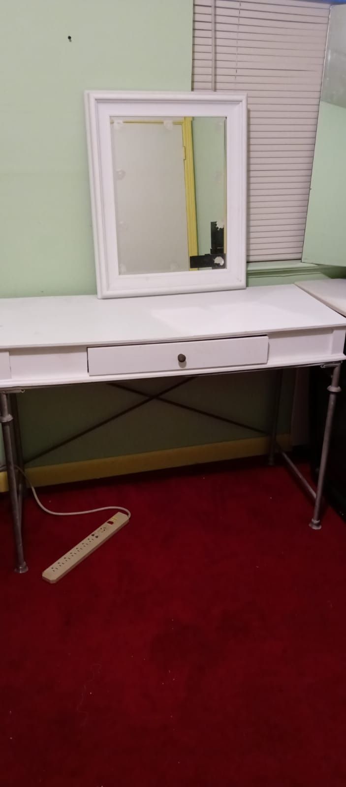 Vanity Desk And Mirror