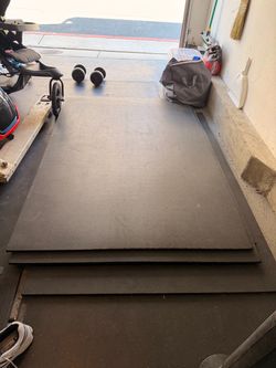 Gym Mats Rubber Stall