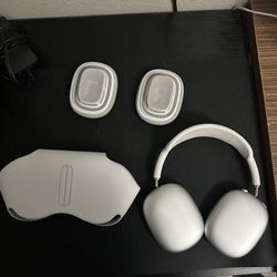 Apple AirPods Max’s 
