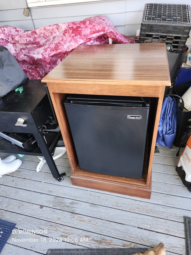 Mini Fridge $120 OBO