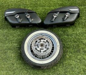 OEM 2011 Harley Davidson Road King Classic Leather Saddlebags & 16” Spoke Wheel Combo