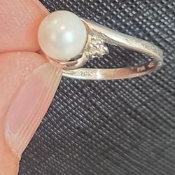 10k Freshwater PEARL  Diamond Accent Ring