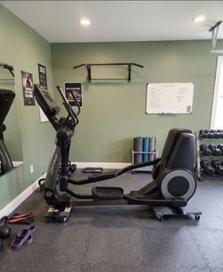 Life Fitness Discover 95x Elevation Elliptical