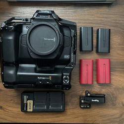 Blackmagic Design Pocket Cinema Camera 6K Pro (Canon EF)
