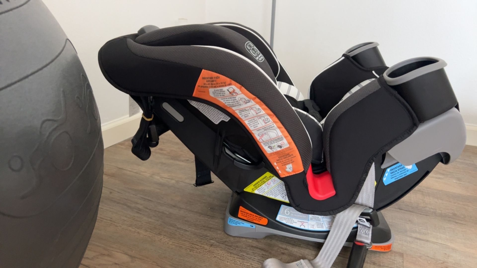 Graco Extend2Fit 3in1 Convertible Car Seat, Norah