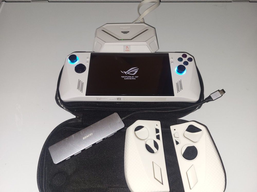 Rog Ally 500gb With Accessories *read Description
