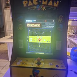 Pac man arcade game