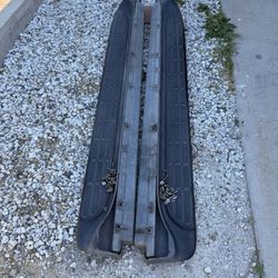 Running Boards 00-06 Tahoe Yukon