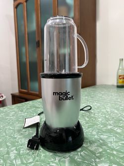 Magic Bullet personal protein smoothie blender works great