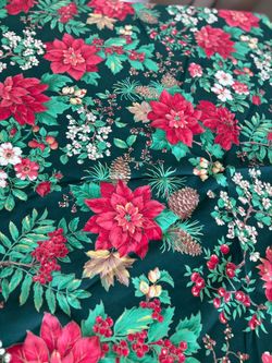 Holiday Opulence Vintage Christmas Poinsettia Tablecloth Set
