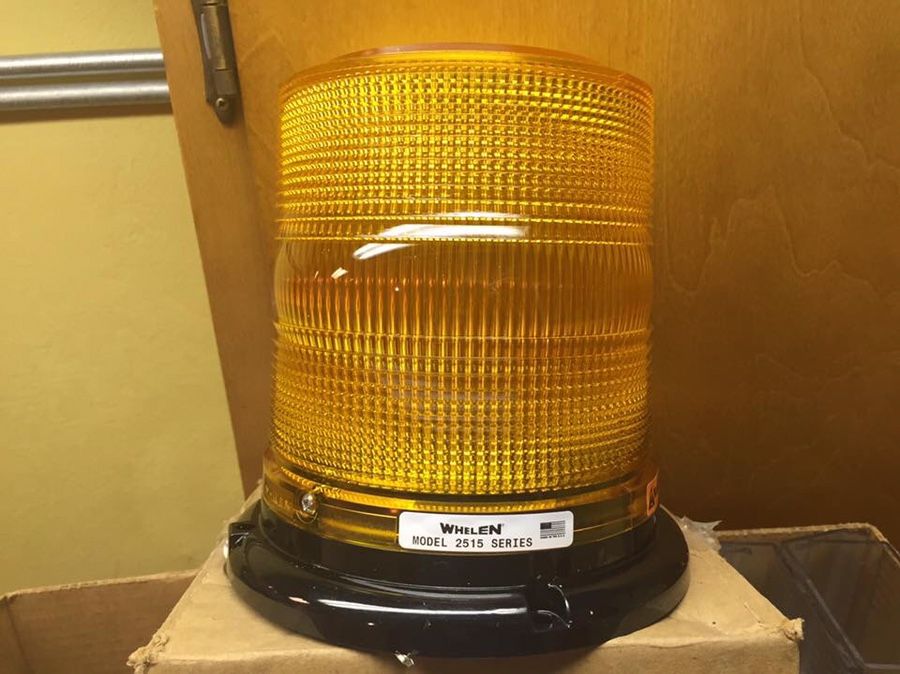 Whelen Strobe Beacon (new)