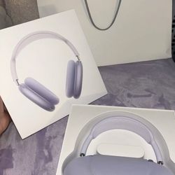 Apple AirPod’s Max Purple