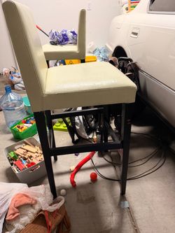 3 bar stools