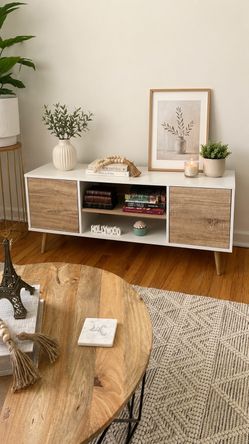 Modern White & Oak TV Stand / Media Console – Excellent Condition