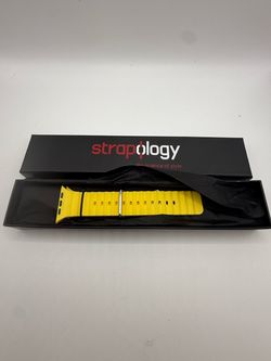 Strapology Ocean Silicone Tubular Strap For Apple Watch Series 10/11/12 - Yellow (42mm)