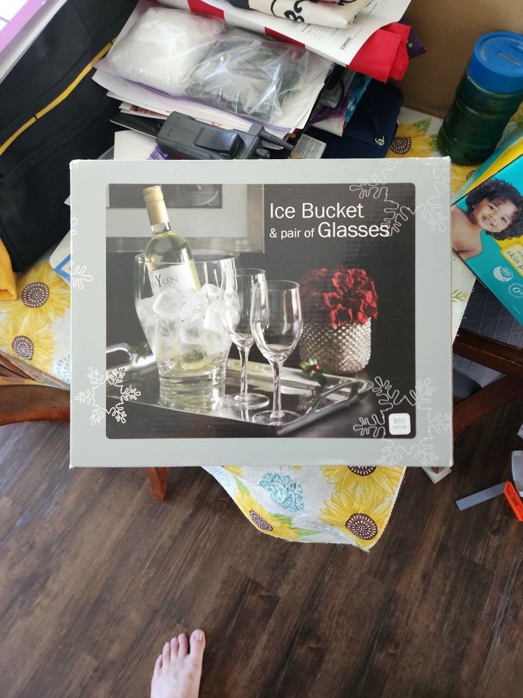 Ice Bucket & Wine Glasses