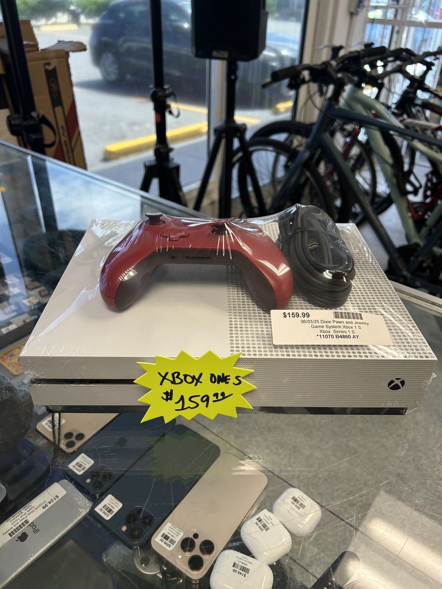 Microsoft Xbox One S Console W Controller. 