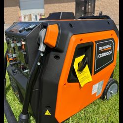 GENERAC 3800/3000-Watt Dual Fuel Inveter Generator, Fully Enclosed Case and Easv-To-Use Electric Start with Battery Included