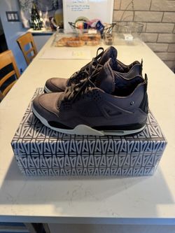 Jordan 4 A Ma Maniere (size 10)