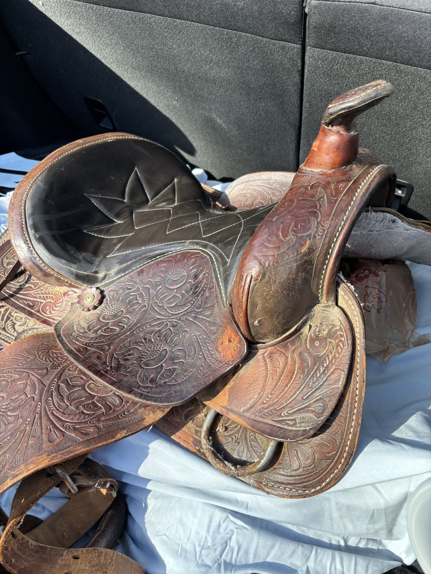18’’ Leather Horse Saddle