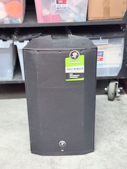 Mackie Thump 1300w Speakers
